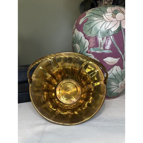 VTG Brass Basket Braided Handle French Country Cottage-core Decor Easter MCM - Picture 3 of 7